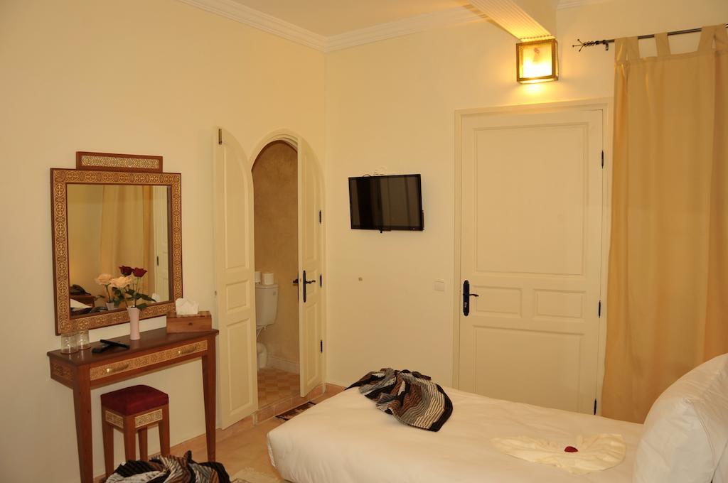 Hotel Riad Ben Atar Essaouira Quarto foto