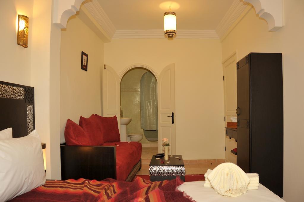 Hotel Riad Ben Atar Essaouira Quarto foto